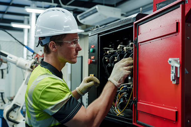 24/7 Emergency Electrician experts in Ozark, AR